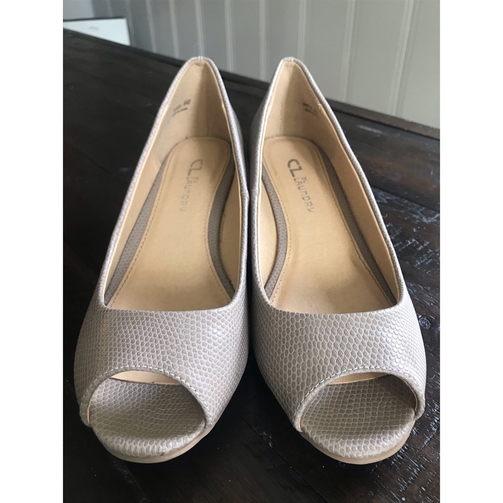 Women’s wedge open toe shoes